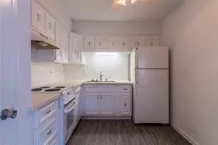 1726 Broadway, Galveston, TX 77550 - Photo 3