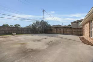 5659 Lymbar Dr, Houston, TX 77096 - Photo 25
