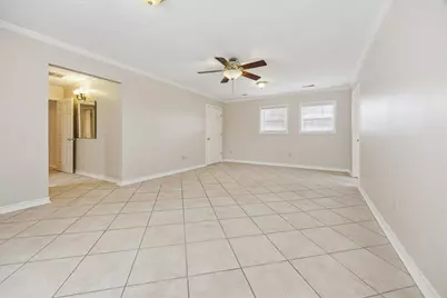 5659 Lymbar Drive, Houston, TX 77096 - Photo 11