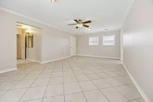 5659 Lymbar Dr, Houston, TX 77096 - Photo 11