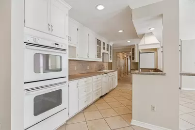 5659 Lymbar Drive, Houston, TX 77096 - Photo 9