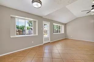 14002 Kathi Lynn Ln, Sugar Land, TX 77498 - Photo 25