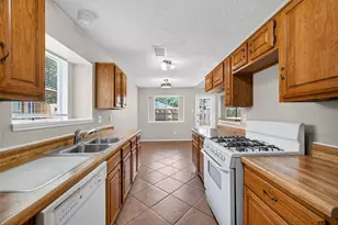 14002 Kathi Lynn Ln, Sugar Land, TX 77498 - Photo 23