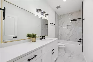 5815 Outer Banks St, Houston, TX 77091 - Photo 19