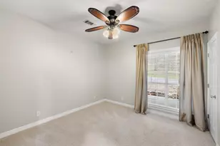 601 Country Club Ct, Ledbetter, TX 78946 - Photo 9