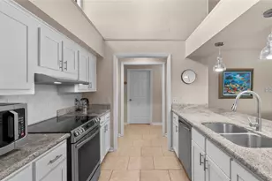1617 Greenbriar Dr, Huntsville, TX 77340 - Photo 11