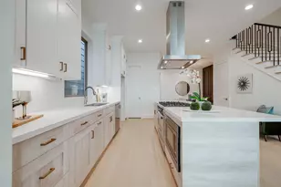 1012 E 26th St, Houston, TX 77009 - Photo 9