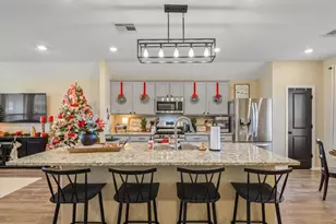 732 Scenic Lake Dr, La Marque, TX 77568 - Photo 1