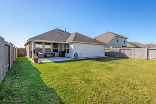 732 Scenic Lake Dr, La Marque, TX 77568 - Photo 27