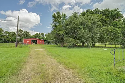 74 County Road 2110, Liberty, TX 77575 - Photo 13