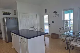 953 Sea Breeze, Crystal Beach, TX 77650 - Photo 7