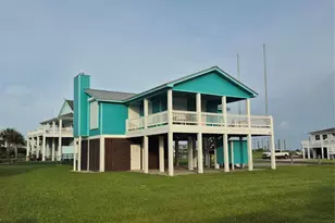 953 Sea Breeze, Crystal Beach, TX 77650 - Photo 25