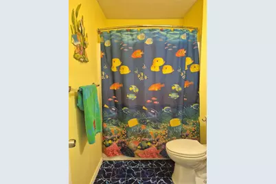 953 Sea Breeze, Crystal Beach, TX 77650 - Photo 17