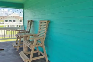 953 Sea Breeze, Crystal Beach, TX 77650 - Photo 21