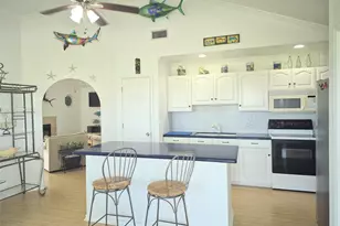 953 Sea Breeze, Crystal Beach, TX 77650 - Photo 5