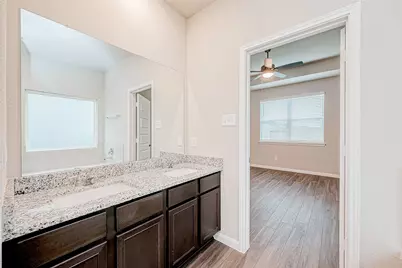 811 Gavin Walker Drive, Rosharon, TX 77583 - Photo 13