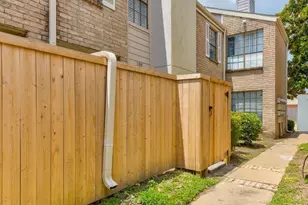 14600 Fonmeadow Dr, Houston, TX 77035 - Photo 15