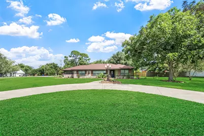 5803 5th Street, Danbury, TX 77534 - Photo 3