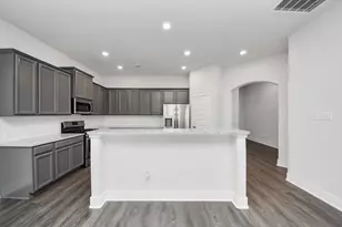 4423 Santorini Ln, Houston, TX 77045 - Photo 11