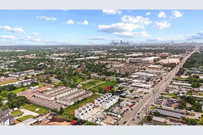 4720 Thornton Views  Rd, Houston, TX 77018 - Photo 3