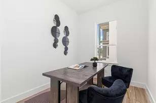 4720 Thornton Views Rd, Houston, TX 77018 - Photo 9