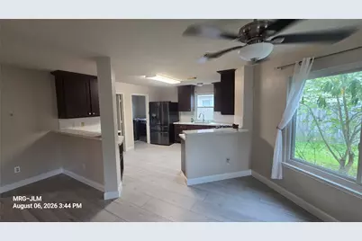 7239 Foxbrook Drive, Humble, TX 77338 - Photo 9
