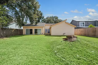 7619 Athlone Drive, Houston, TX 77088 - Photo 31