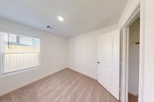 16811 N Marie Vlg Dr, Conroe, TX 77306 - Photo 13