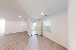 16811 N Marie Vlg Dr, Conroe, TX 77306 - Photo 11