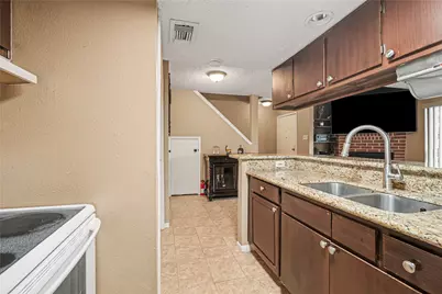 1900 Bay Area Boulevard #163, Houston, TX 77058 - Photo 7