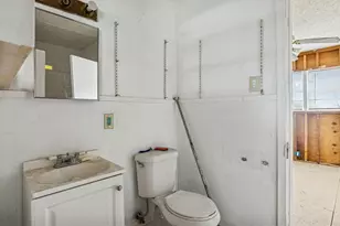 220 S Live Oak Ave, New Braunfels, TX 78130 - Photo 23