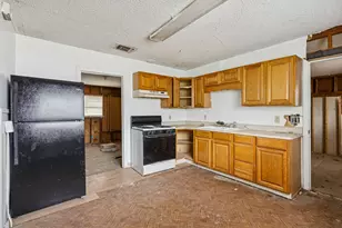 220 S Live Oak Ave, New Braunfels, TX 78130 - Photo 27