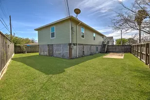 1618 Bayou Shore Dr, Galveston, TX 77551 - Photo 45