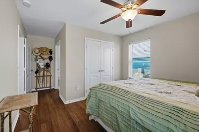 1618 Bayou Shore Drive, Galveston, TX 77551 - Photo 19