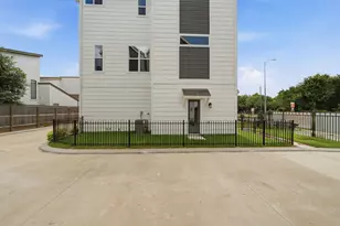 1648 W Tidwell Rd, Houston, TX 77091 - Photo 3