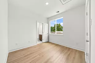 1648 W Tidwell Rd, Houston, TX 77091 - Photo 31