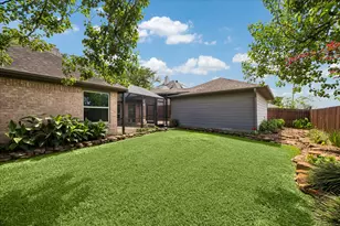 2110 Barrington Pointe Dr, League City, TX 77573 - Photo 3