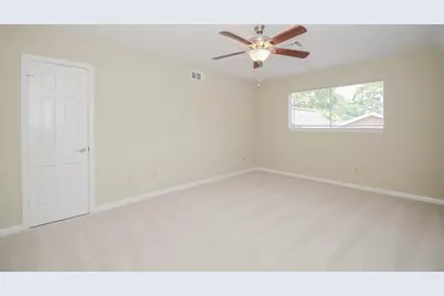 5843 S Braeswood Boulevard, Houston, TX 77096 - Photo 37