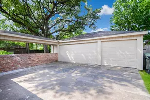 5843 S Braeswood Blvd, Houston, TX 77096 - Photo 9