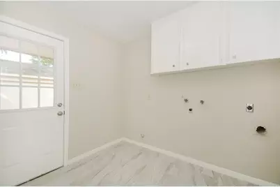 5843 S Braeswood Boulevard, Houston, TX 77096 - Photo 21