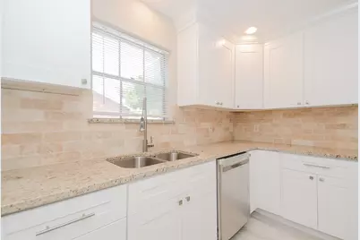 5843 S Braeswood Boulevard, Houston, TX 77096 - Photo 29