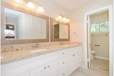 5843 S Braeswood Boulevard, Houston, TX 77096 - Photo 35