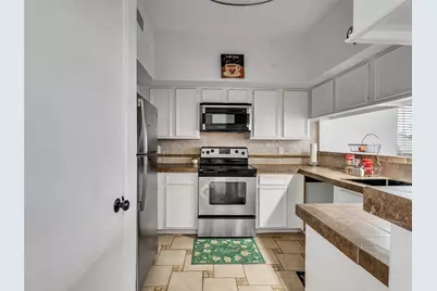 174 April Point Drive S, Conroe, TX 77356 - Photo 9