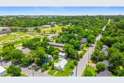 1518 16th Street #A, Huntsville, TX 77340 - Photo 9