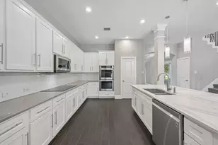 510 Floriencia St, Sugar Land, TX 77479 - Photo 11