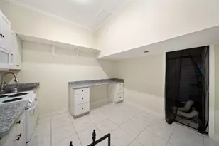 7003 Dunbarton Dr, Sugar Land, TX 77479 - Photo 17