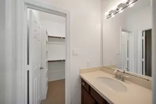 7003 Dunbarton Dr, Sugar Land, TX 77479 - Photo 35