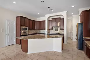 7003 Dunbarton Dr, Sugar Land, TX 77479 - Photo 9