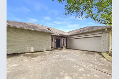 1010 Baronridge Drive, Seabrook, TX 77586 - Photo 3