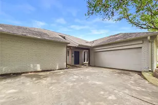 1010 Baronridge Dr, Seabrook, TX 77586 - Photo 3